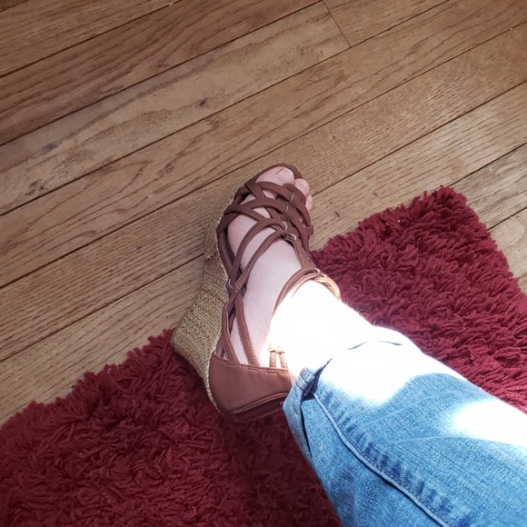 Wicker Sandal Wedges - Picture 2 of 6